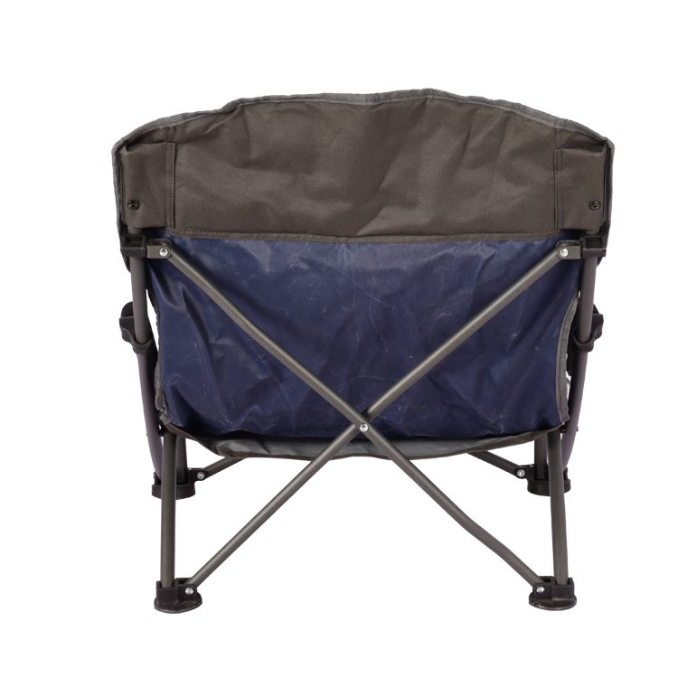 Низкорасположенное складное кресло для отдыха